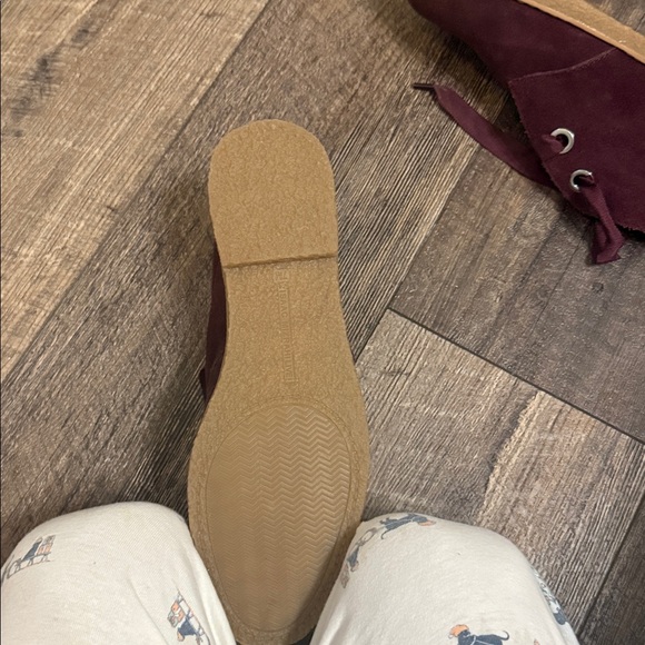 Issac Mizrahi Maroon Suede Ankle Boots Size 7 - Picture 3 of 8